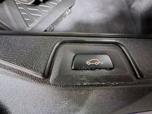 Used 2022 BMW X5 xDrive40i w/ Executive Package image 42