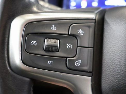Used 2022 Chevrolet Tahoe Z71 w/ Luxury Package AWD/4WD image 19