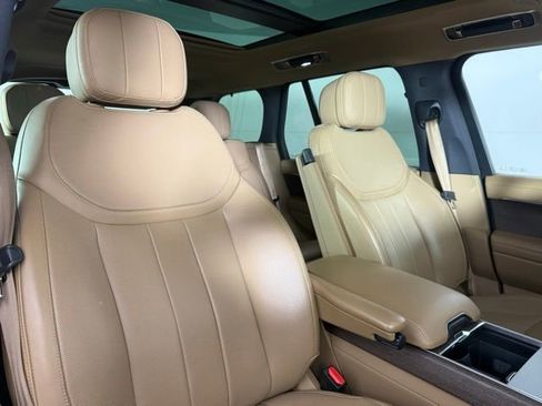 Used 2024 Land Rover Range Rover SE AWD/4WD image 32