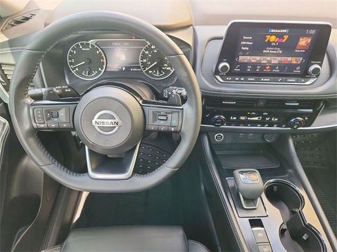 Used 2021 Nissan Rogue SL image 11