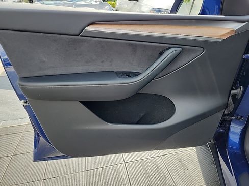 Used 2022 Tesla Model Y Performance image 24