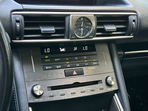 Used 2019 Lexus IS 300 RWD image 19