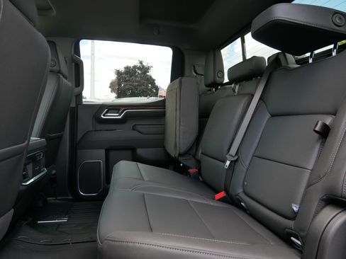 New 2026 GMC Sierra 1500 SLT w/ SLT Convenience Package AWD/4WD image 5