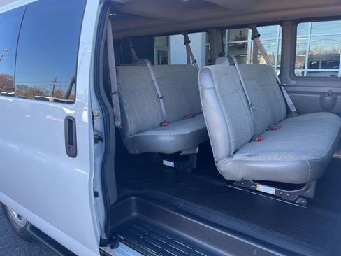 Used 2022 Chevrolet Express 3500 LS image 35