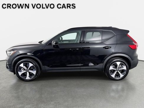 Used 2026 Volvo XC40 B5 Plus AWD/4WD image 9