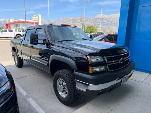 Used 2007 Chevrolet Silverado 2500 LT w/ Heavy-Duty Power Package AWD/4WD image 3