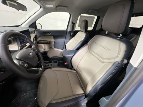 New 2025 Ford Maverick Lariat w/ 4K Tow Package image 13