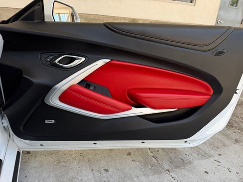 Used 2018 Chevrolet Camaro SS RWD image 18