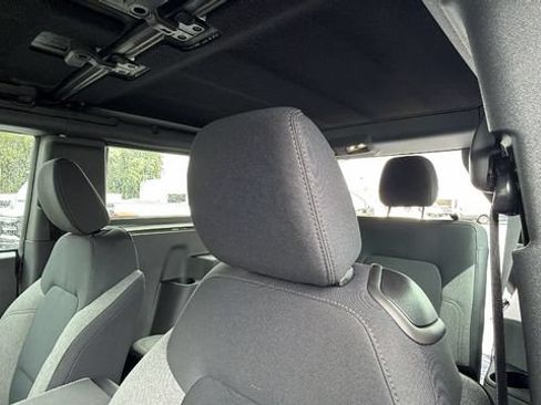 New 2026 Ford Bronco 2-Door AWD/4WD image 18