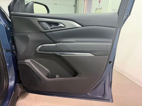 Certified 2025 Chevrolet Traverse LT image 28