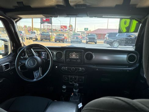 Used 2019 Jeep Wrangler Unlimited Sport S AWD/4WD image 15