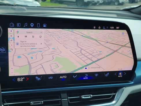 Certified 2025 Chevrolet Equinox EV LT FWD image 31