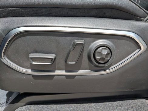 New 2026 Jeep Grand Wagoneer L 2WD image 22