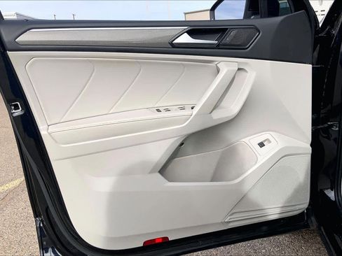 Used 2024 Volkswagen Tiguan SE R-Line image 21