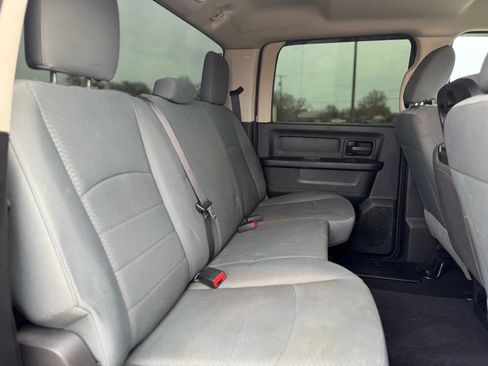 Used 2018 RAM 3500 Tradesman w/ Chrome Appearance Group image 23