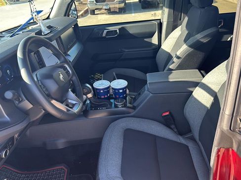 Used 2025 Ford Bronco Big Bend image 8