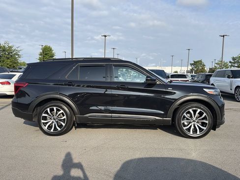 Used 2024 Ford Explorer ST-Line w/ Class IV Trailer Tow Package RWD image 6