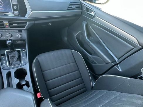 Used 2023 Volkswagen Jetta Sport image 11