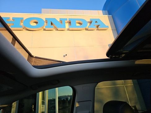 Used 2023 Buick Envision Avenir image 18