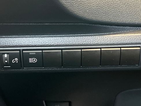 Used 2026 Toyota Corolla LE FWD image 27