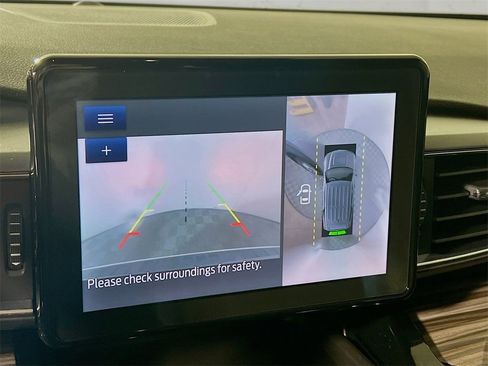 Used 2023 Ford Explorer Limited image 13