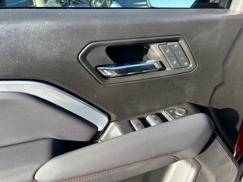 Used 2024 Chevrolet Colorado Z71 w/ Z71 Convenience Package 2 image 31