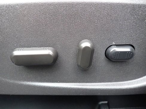 Used 2018 Ford Escape SE w/ Ford Safe & Smart Package image 23