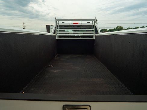 Used 2021 Ford F250 XL w/ Power Equipment Group AWD/4WD image 9