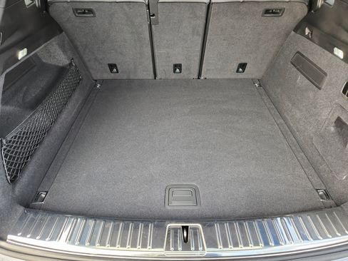 Used 2024 Porsche Cayenne S image 35