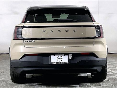 New 2026 Volvo EX30 Ultra w/ Climate Package image 3