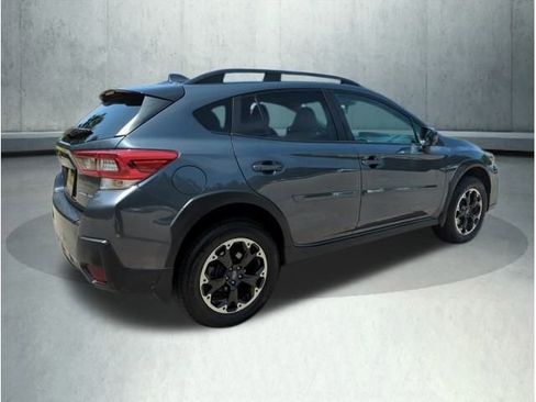 Used 2022 Subaru Crosstrek 2.0i Premium w/ Moonroof Package image 6