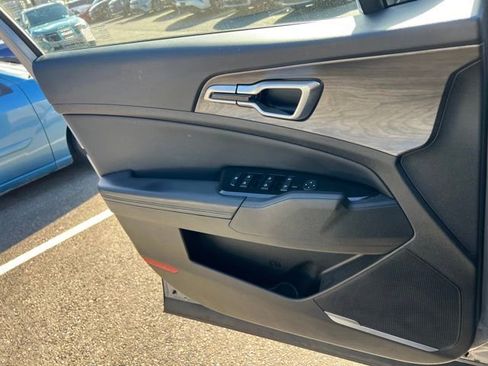 Certified 2023 Kia Sportage X-Line w/ X-Line Premium Package image 17