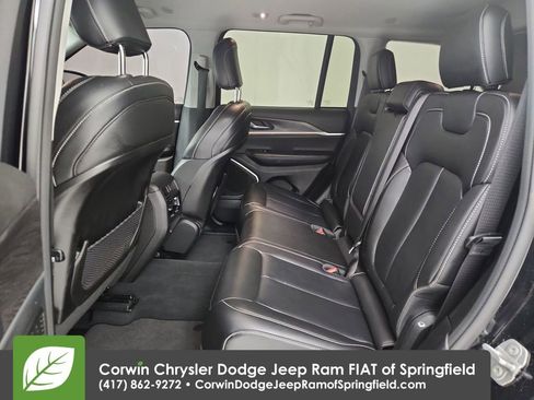 Certified 2023 Jeep Grand Cherokee Limited w/ Black Appearance Package image 31