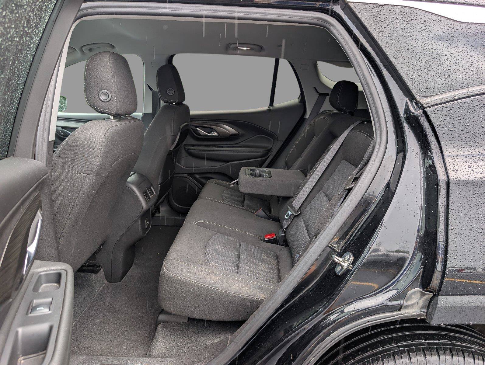 Used 2024 GMC Terrain SLE AWD/4WD image 31
