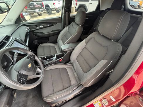 Used 2021 Chevrolet TrailBlazer LT w/ Convenience Package image 15