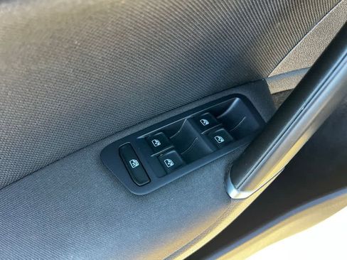 Used 2021 Volkswagen GTI S image 18