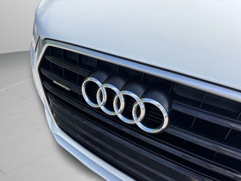 Used 2016 Audi Q3 2.0T Prestige w/ Prestige Package AWD/4WD image 29