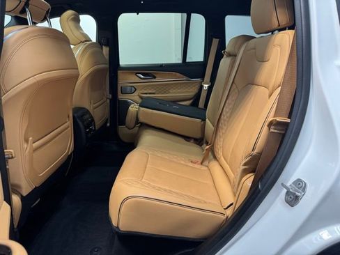 Used 2022 Jeep Grand Cherokee Summit AWD/4WD image 38
