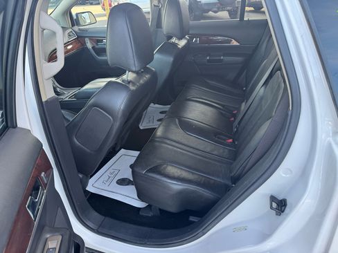 Used 2011 Lincoln MKX AWD w/ 102A Rapid Spec Order Code image 9