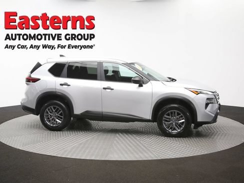 Used 2024 Nissan Rogue S AWD/4WD image 46