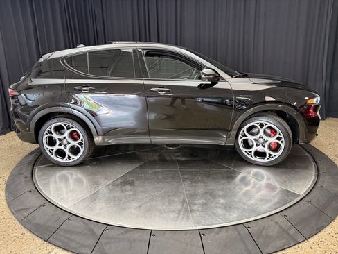 Used 2024 Alfa Romeo Tonale Veloce w/ Active Assist Package AWD/4WD image 10