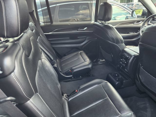 Used 2023 Jeep Grand Cherokee L Limited w/ Luxury Tech Group II AWD/4WD image 6