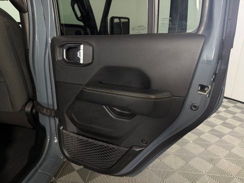 Used 2025 Jeep Wrangler Unlimited Sahara w/ Safety Group AWD/4WD image 31