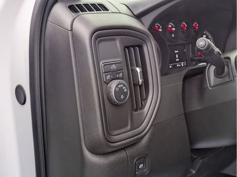 Certified 2025 Chevrolet Silverado 1500 Custom image 10