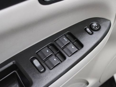 Used 2010 Chevrolet Impala LS image 8