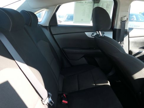 Used 2022 Kia Forte LXS image 29