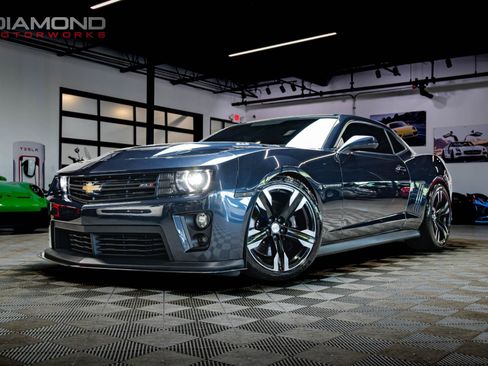 Used 2014 Chevrolet Camaro ZL1 RWD image 1