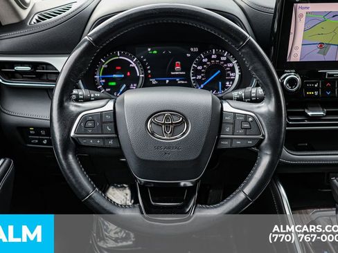 Used 2021 Toyota Highlander Platinum image 34