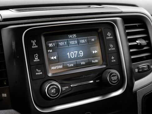 Used 2018 RAM 2500 Tradesman w/ Chrome Appearance Group image 27