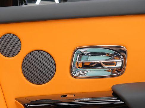 Used 2025 Rolls-Royce Phantom Sedan image 59